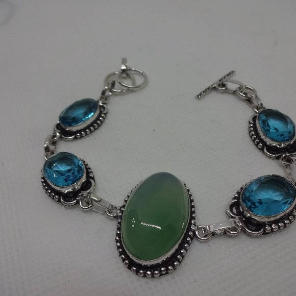 Stunning "GREEN CHALCEDONY & APATITE" Handmade Sterling Bracelet 7.5" #108A - Picture 2 of 3